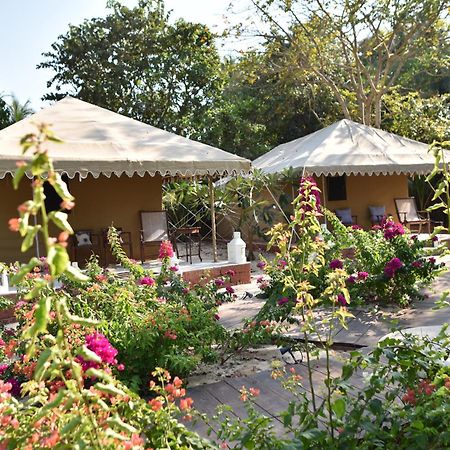 Saffronstays Stella Maris - Luxury Beach Front Villa Near Redi Beach Querim Kültér fotó